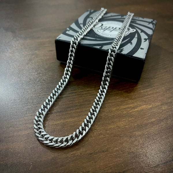 8mm Silver Diamond Cut Cuban NBold Bracelet For Mens & Womens With Free Home Deliveryeck Chain